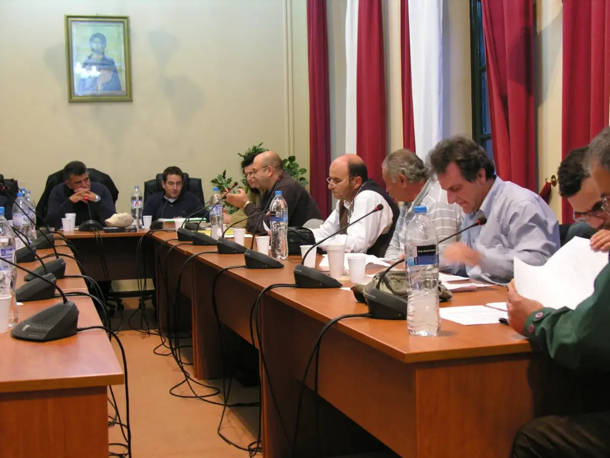 Λέρος: Εικόνα «παιδικής χαράς» στη συνεδρίαση του Δημοτικού Συμβουλίου Λέρου
