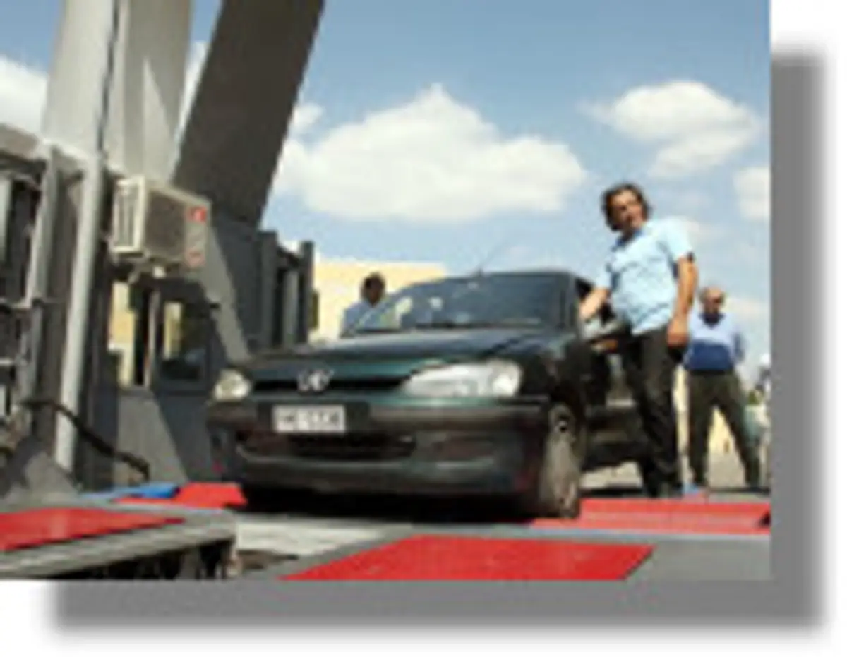 Στο Λακκί της Λέρου βρίσκεται η κινητή μονάδα ΚΤΕΟ της περιφέρειας Νοτίου Αιγαίου για έλεγχο των αυτοκινήτων