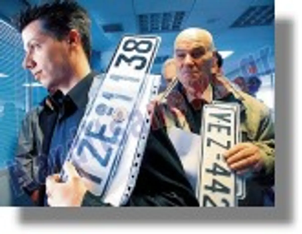 1500 πινακίδες κυκλοφορίας αυτοκινήτων κατατέθηκαν στη ΔΟΥ Λέρου