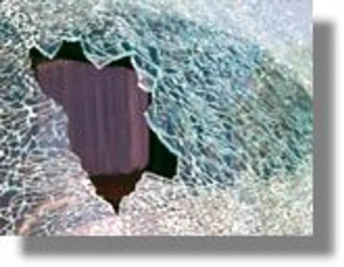 Ασυνείδητοι προξενούν ζημιές στα αυτοκίνητα των ανδρών του Λιμενικού Σώματος στη Λέρο!