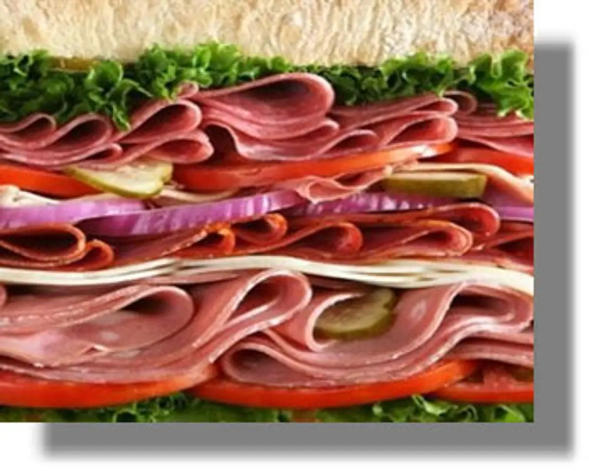 «Πιθανότατα» καρκινογόνο το επεξεργασμένο και το κόκκινο κρέας