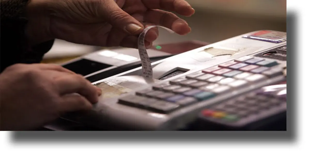 Επανεξέταση του ΦΠΑ σε νησιά που πλήττονται από το μεταναστευτικό