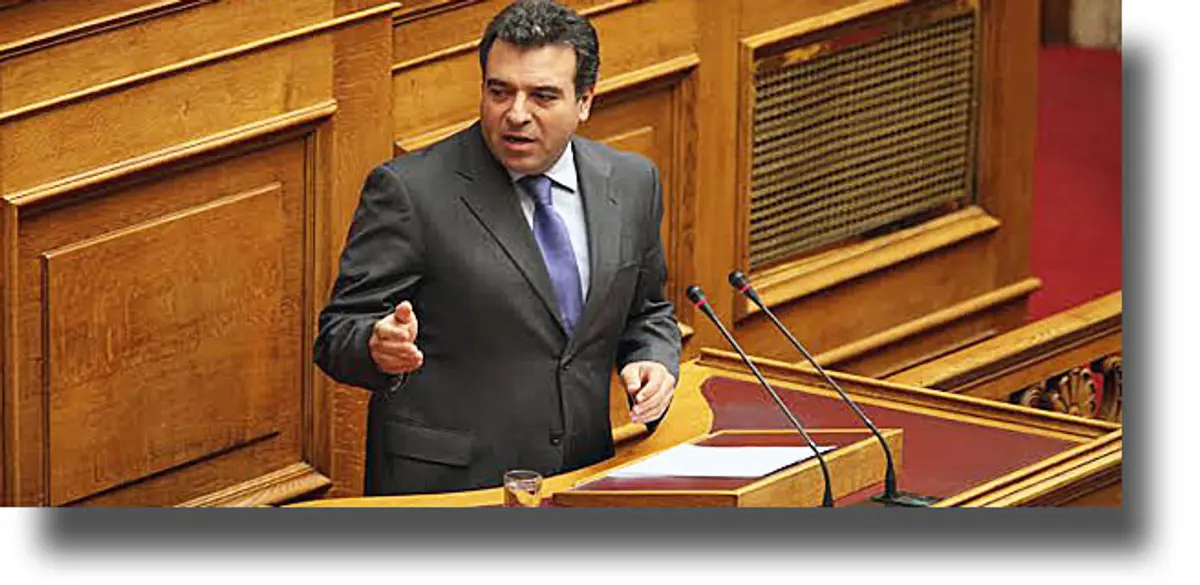 ΚΟΝΣΟΛΑΣ: «Η κυβέρνηση ΣΥΡΙΖΑ-ΑΝΕΛ αφαιρεί από τους μικρούς νησιωτικούς δήμους τη δυνατότητα να διενεργούν διαγωνισμούς για έργα»