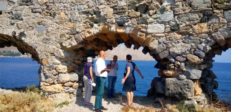 Ιστορική στιγμή για τη Λέρο η σύναψη προγραμματικής σύμβασης για τη διάσωση του αρχαίου οχυρού στο Μπρούτζι