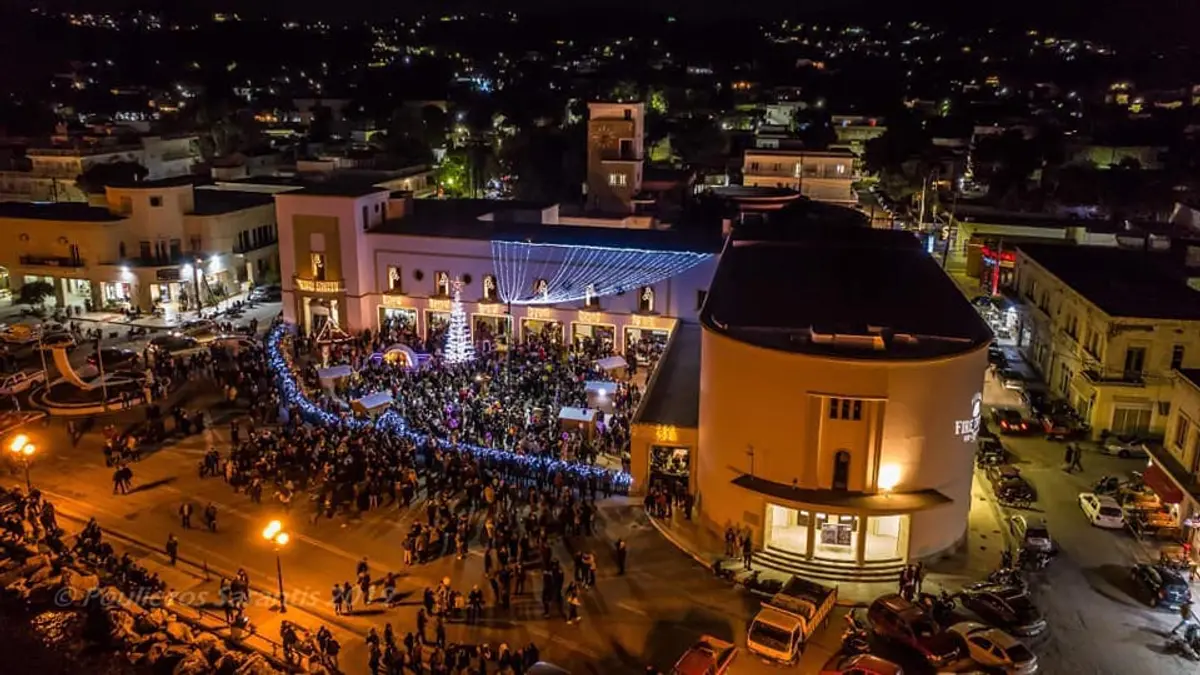 Με μεγάλη επιτυχία τα εγκαίνια του Χριστουγεννιάτικου Χωριού – Σαν Χριστουγεννιάτικο Παραμύθι έμοιαζε η Λέρος