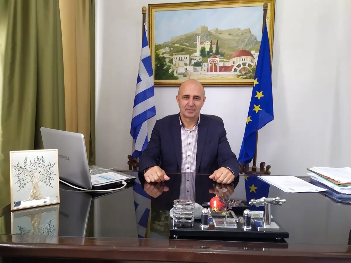 Δήμαρχος Λέρου: «Η ανικανότητα και η απουσία των πολιτικών παρατρεχάμενων απο τα κοινά του τόπου δεν καλύπτεται με δελτία τύπου»