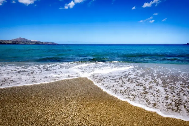 Οι καλύτερες θάλασσες – Η Ελλάδα δεύτερη δύναμη παγκοσμίως σε Γαλάζιες Σημαίες