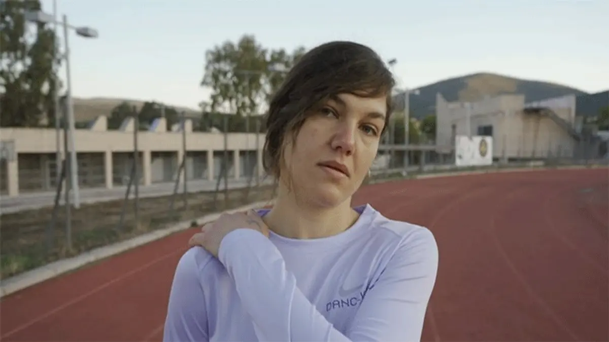 Dancewalk: Επτά Έλληνες χορευτές στο Δημοτικό Στάδιο του Μαραθώνα