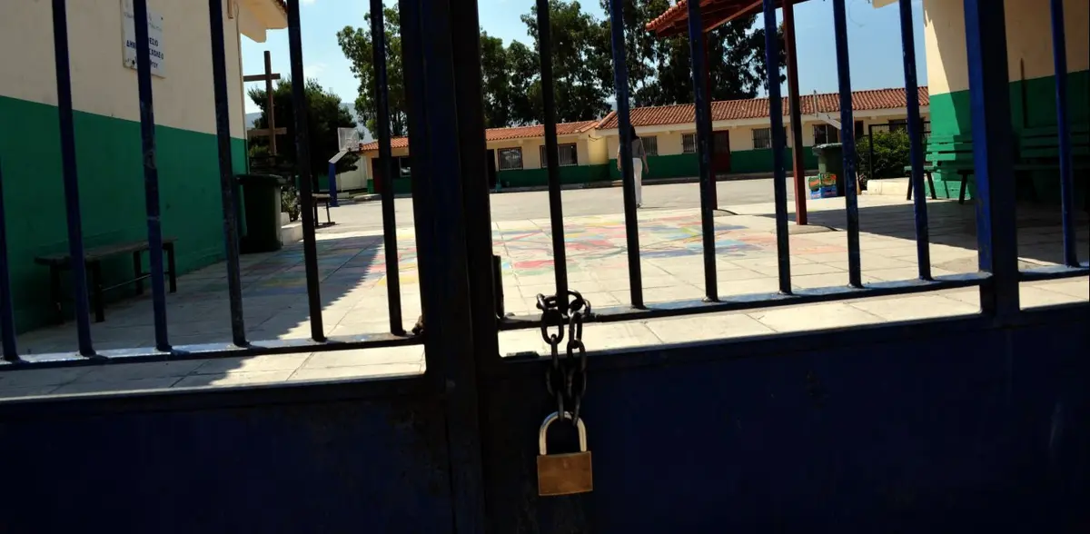 Αποπλάνηση 13χρονου από καθηγήτρια: Οι φωτογραφίες και το ξενοδοχείο ημιδιαμονής