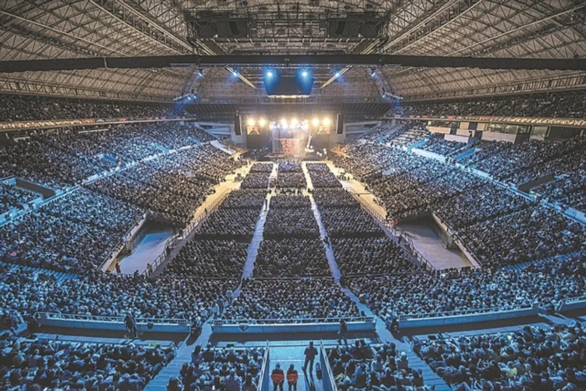 Τα πειράματα του τέλους της απομόνωσης – Η συναυλία με 5.000 κόσμο δείχνει το δρόμο