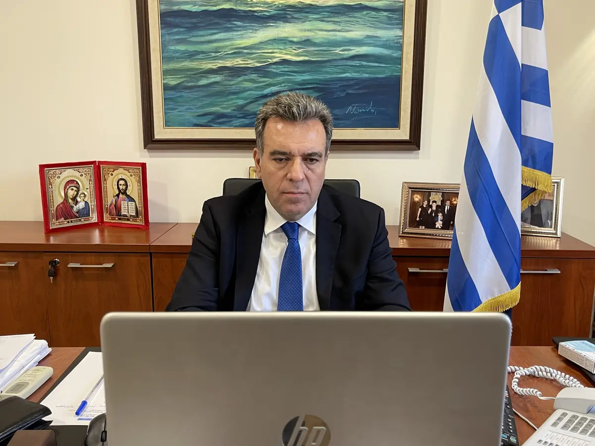 Πρόταση – τομή του Μάνου Κόνσολα για να εξυπηρετούνται οι πολίτες των νησιών στον τόπο κατοικίας τους, άμεσα και χωρίς ταλαιπωρία