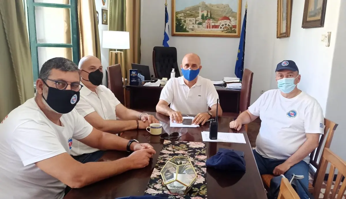 Συνάντηση Δημάρχου Λέρου με τα μέλη της Ομάδας Έρευνας και Διάσωσης Λέρου