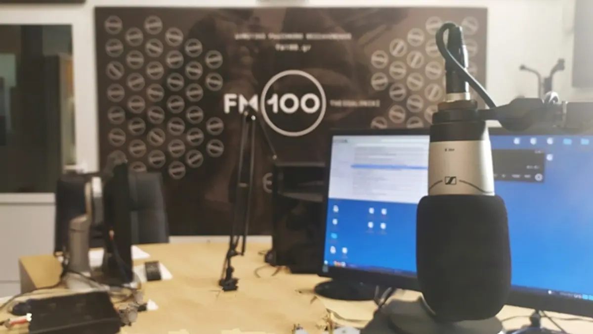 Νέο πρόγραμμα του FM100: ενημέρωση, επικοινωνία και αγαπημένες μουσικές 24Χ7