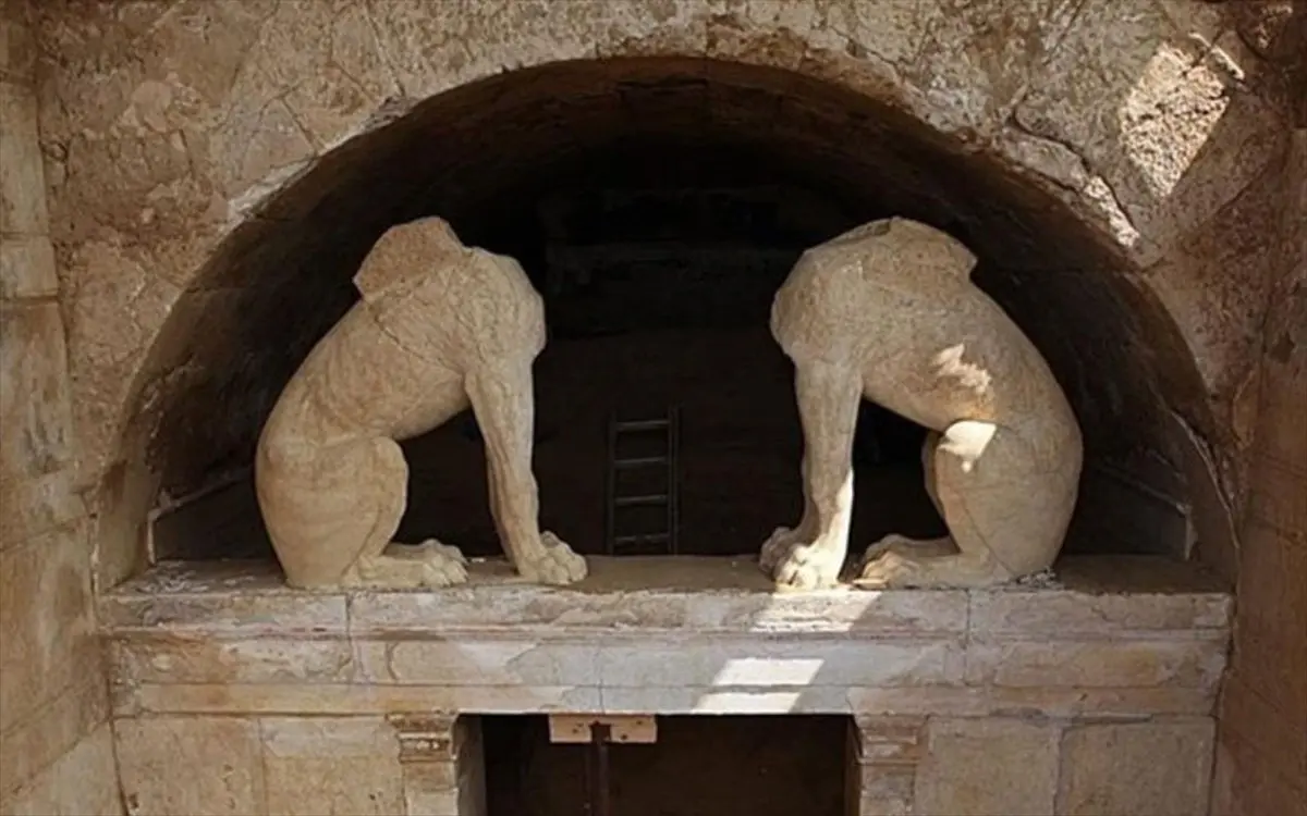 Ανοίγει τις πύλες του ο Τύμβος Καστά στην Αμφίπολη – Στον «μυστηριώδη» Λόφο 133 προχωρούν οι αρχαιολογικές έρευνες