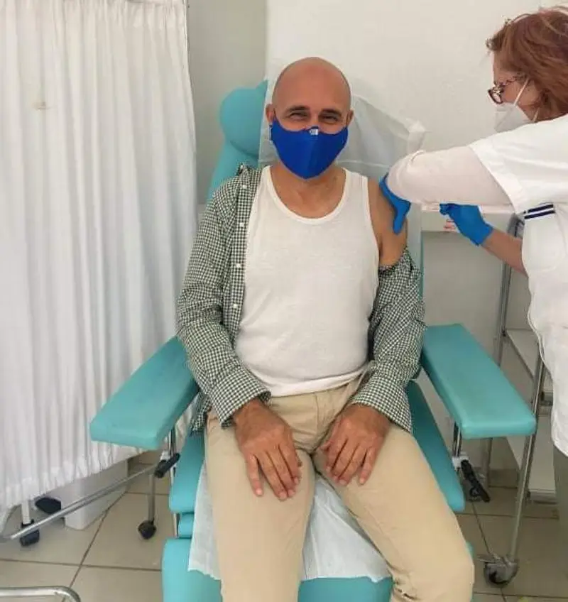 Εμβολιάστηκε ο δήμαρχος Λέρου με την τρίτη δόση του εμβολίου κατά του κορωνοϊού