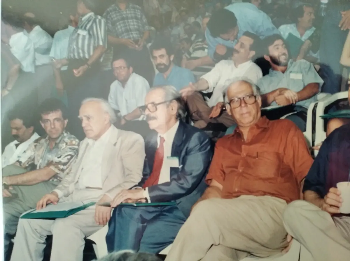 Γιάννης Κωνσταντινίδης: “Ο Κάρολος Παπούλιας προσέφερε πολλαπλώς στην πατρίδα, δεν τη ζημίωσε”