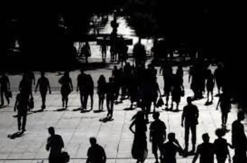 «Θα αντιμετωπίσουμε πτώση του βιοτικού επιπέδου τα επόμενα 5-10 χρόνια»
