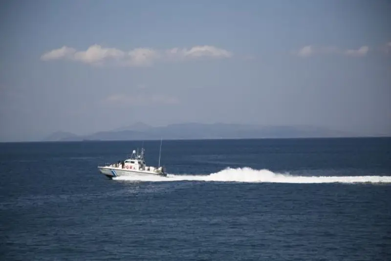 Εντοπισμός 22 αλλοδαπών και σύλληψη του διακινητή τους στη Λέρο