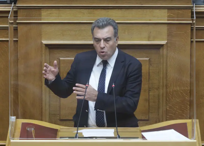 Το κτιριακό πρόβλημα του Α.Τ. Πάτμου και την ανάγκη ενίσχυσης του με προσωπικό, αναδεικνύει ο Μάνος Κόνσολας