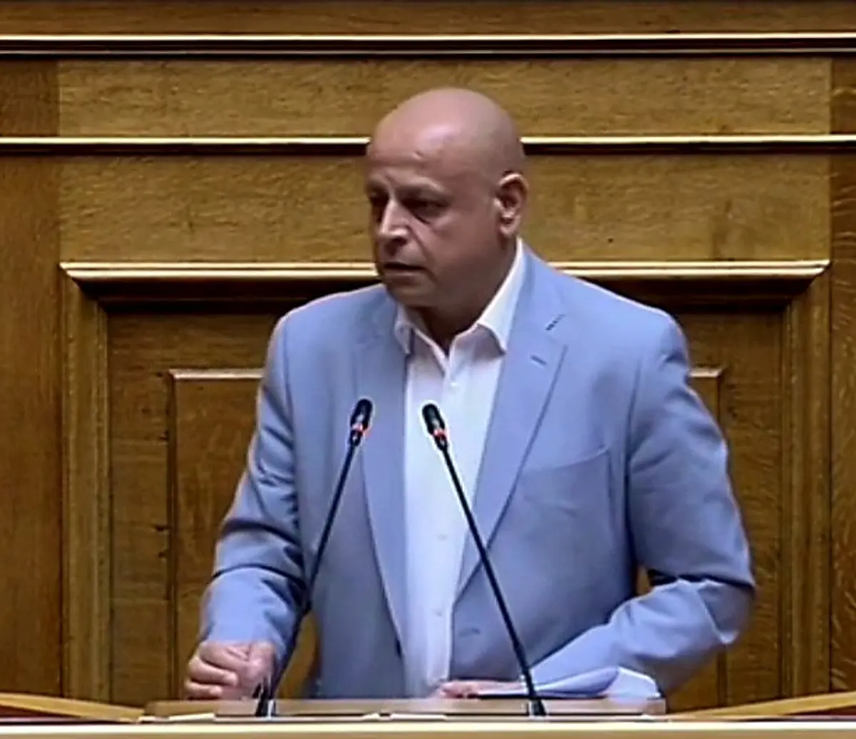 Σαντορινιός Νεκτάριος: Η διακοπή των δρομολογίων του νήσος Κάλυμνος θέτει σε κίνδυνο τις τοπικές οικονομίες των νησιών μας