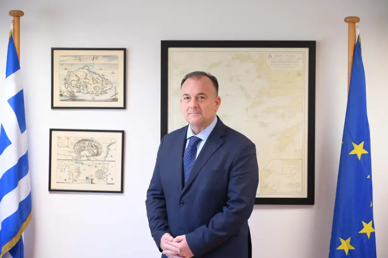 Γιάννης Παππάς: Υπογράφηκε η σύμβαση για την επέκταση στάθμευσης του αεροδρομίου Καρπάθου – Ένα έργο πνοής για την τουριστική ανάπτυξη του νησιού.