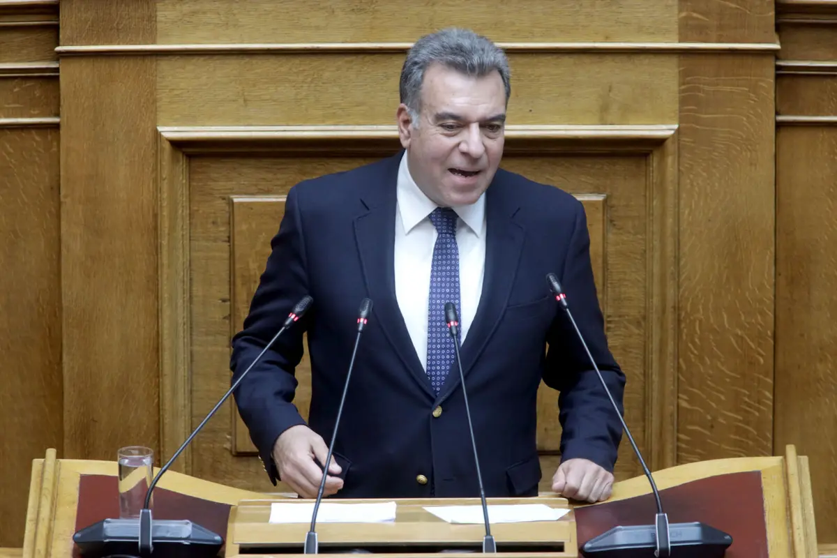 Παρέμβαση και προτάσεις του Μάνου Κόνσολα σε 9 υπουργεία για την αντιμετώπιση του στεγαστικού προβλήματος στις νησιωτικές περιοχές