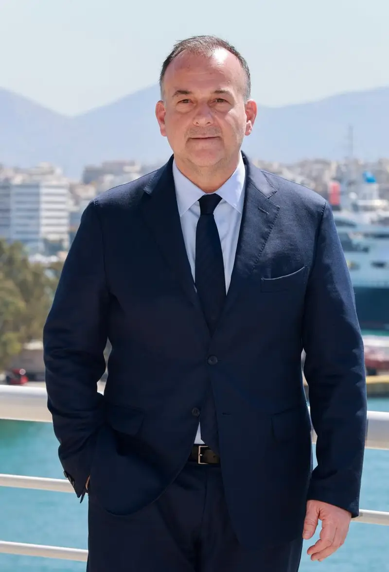 Γιάννης Παππάς Υφυπουργός Ναυτιλίας: «Παράταση στις προθεσμίες για τα χωρίς άδεια καταστήματα σε χερσαίες ζώνες λιμένων»