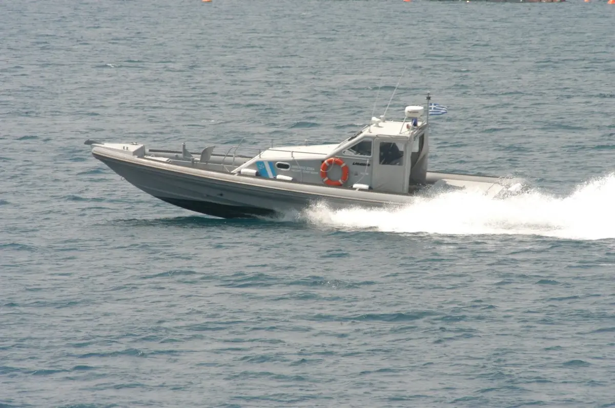 Λειψοί: Διακομιδή 22χρονης στην Κάλυμνο με περιπολικό σκάφος του Λιμενικού