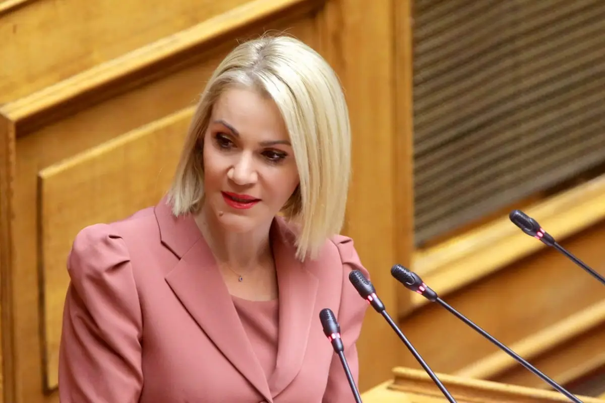 Μήνυμα Μίκας Ιατρίδη για την ανακοίνωση των βάσεων των πανελληνίων εξετάσεων.