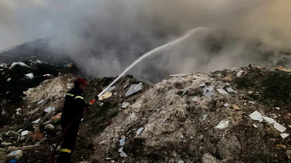 Λέρος: Ο Μιχάλης Κόλιας προχωρεί σε παράνομες αναθέσεις μελετών και έργων – Διαβάστε τις καταγγελίες!