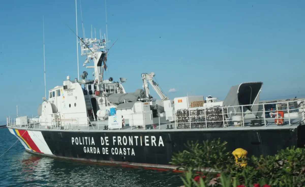 Politico: Η Frontex απειλεί να περικόψει την ελληνική χρηματοδότηση εν μέσω ενδείξεων για παράνομες απωθήσεις μεταναστών