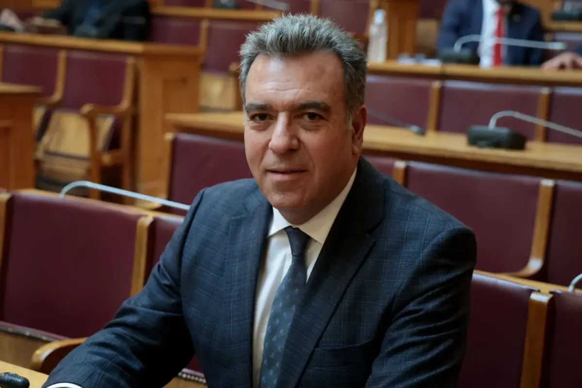 Μάνος Κόνσολας: Πρόταση για τη χορήγηση μικρών άτοκων δανείων σε πολύ μικρές επιχειρήσεις και ατομικές επιχειρήσεις σε νησιά κάτω των 3.000 κατοίκων