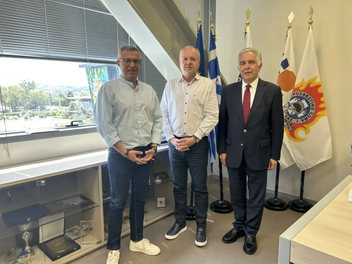 Επίσκεψη Βασίλη Α. Υψηλαντη και του Αντιδημάρχου Πολιτικής Προστασίας Κω στον Αρχηγό του Πυροσβεστικού Σώματος