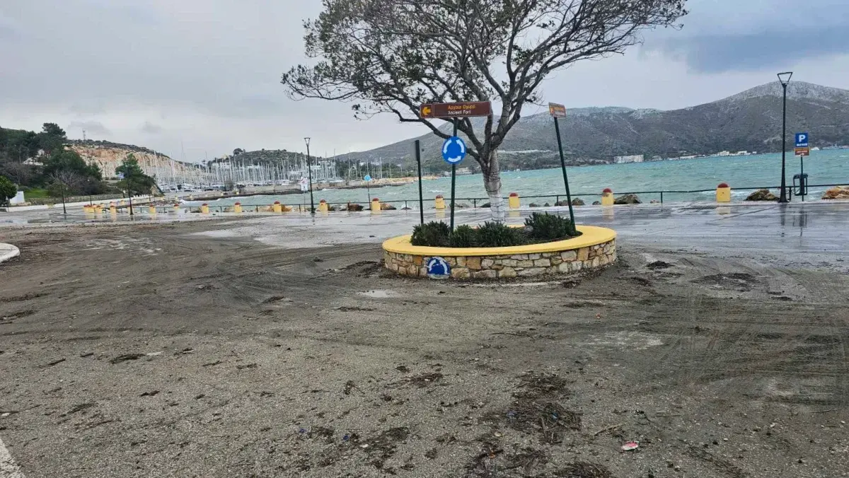 Λέρος: Απίστευτες εικόνες από την κακοκαιρία στο Λακκί (Video)