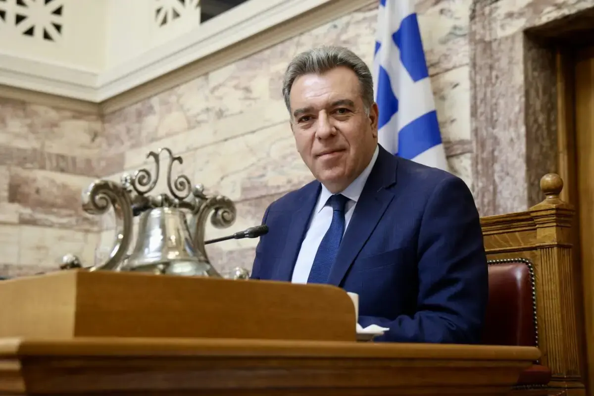 Μάνος Κόνσολας: «Πως θα μειωθούν κατά 30% οι λογαριασμοί του ρεύματος μέσα σε μία τριετία»