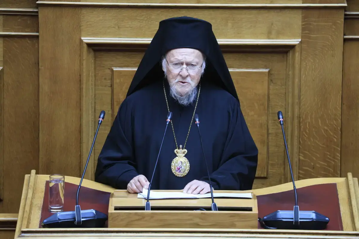 Ιστορική ομιλία Βαρθολομαίου στη Βουλή: «Θεσμός υπέρ της ειρήνης ο Οικουμενικός Θρόνος»