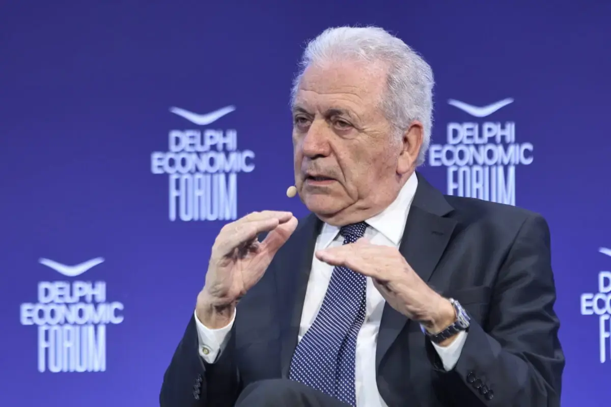 Qatargate: Ένταλμα σύλληψης για τον Αβραμόπουλο από τη βελγική Δικαιοσύνη