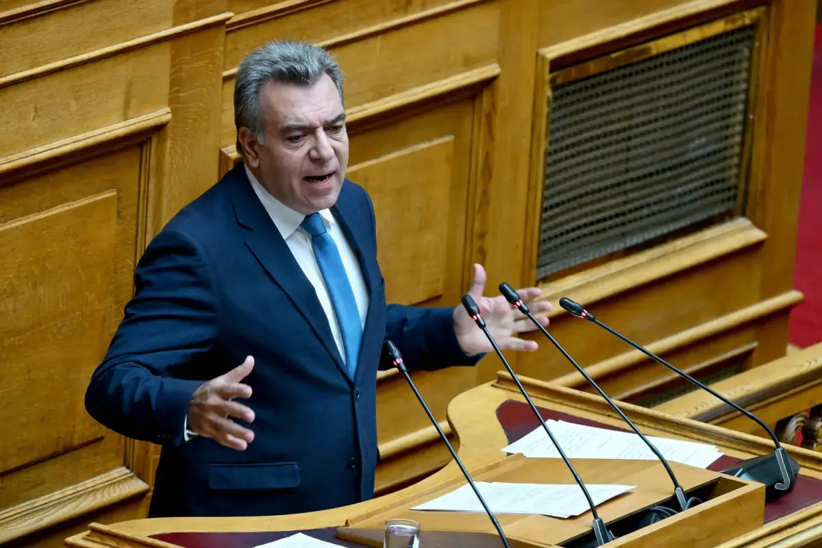 Νέα παρέμβαση και προτάσεις του Μάνου Κόνσολα για το πρόβλημα που έχει δημιουργηθεί με τους λαγοκέφαλους στις ελληνικές θάλασσες