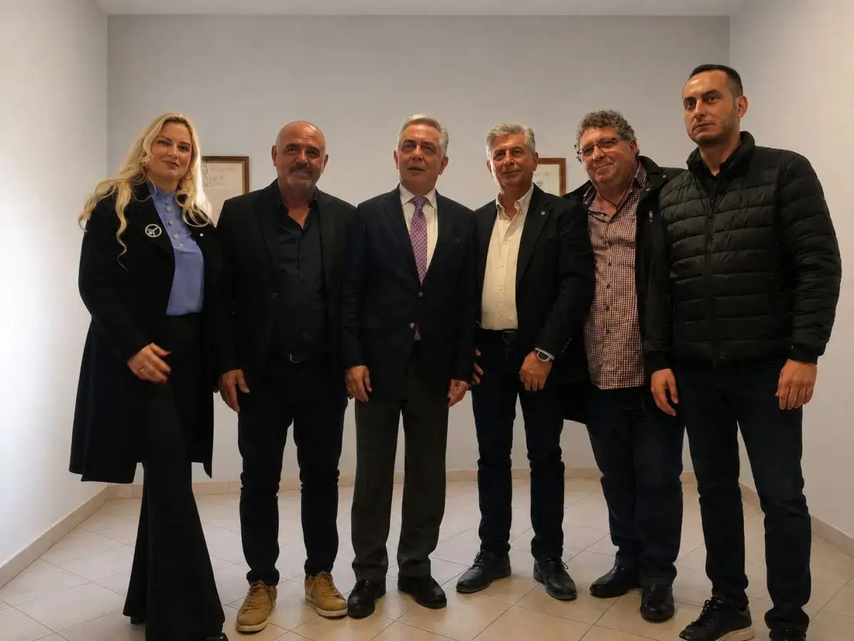 Στη Βουλή από τον Βασίλη Υψηλάντη το ζήτημα των οδηγών φορτηγών Δ.Χ.
