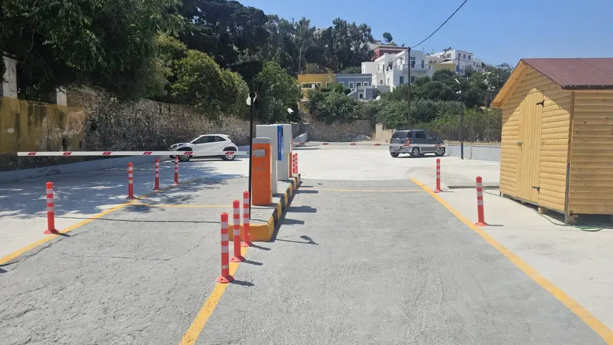 Λέρος: Έτοιμο το νέο ιδιωτικό parking στην Αγ. Μαρίνα