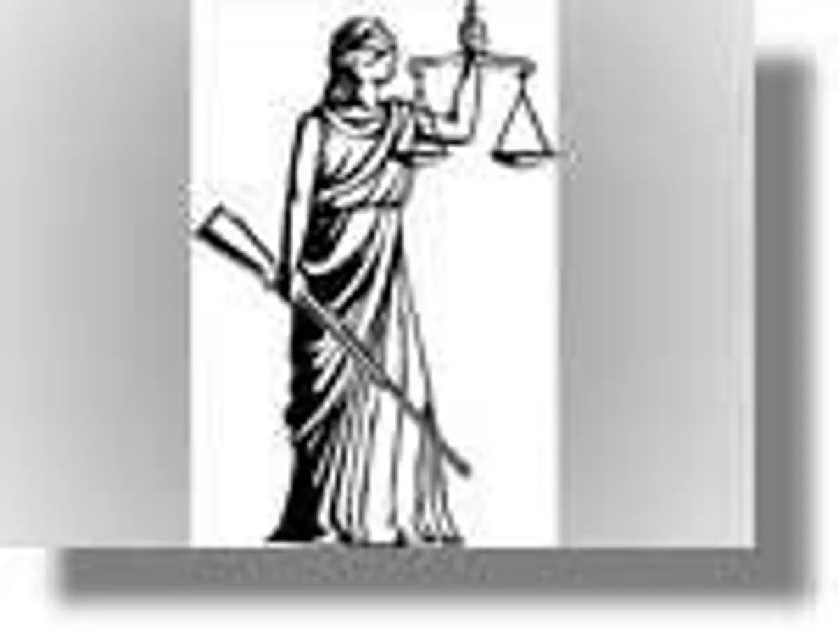 «…Αν δεν έχουν ψωμί, ας φάνε παντεσπάνι…»