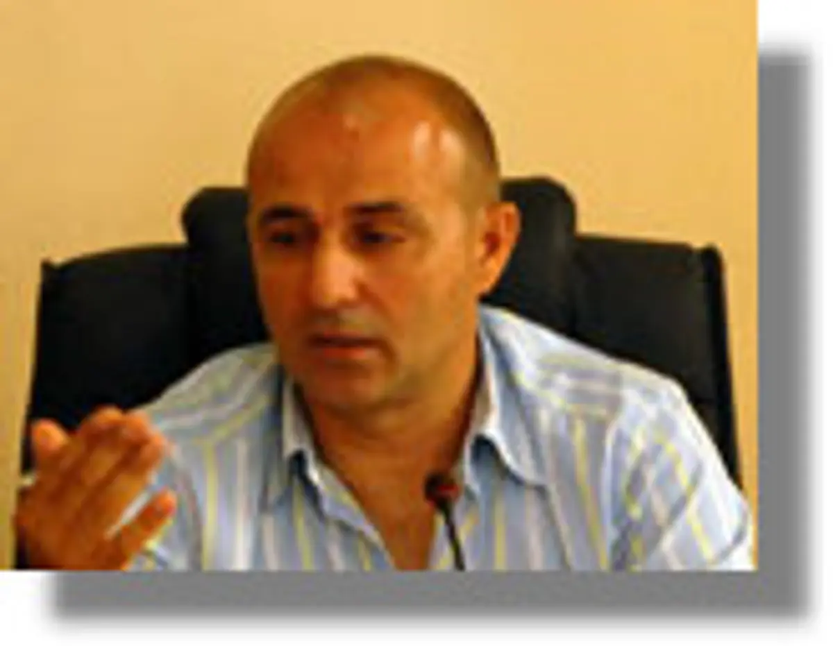 Λέρος: Έγκριση απομάκρυνσης δέντρου από το γήπεδο 5Χ5 των Τεμενίων