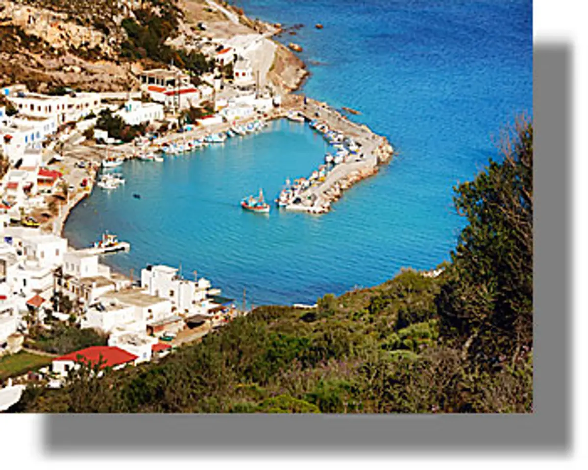 ΛΕΡΟΣ: Πρόσκρουση θαλαμηγού σε παρακείμενα αλιευτικά σκάφη στο Παντέλι