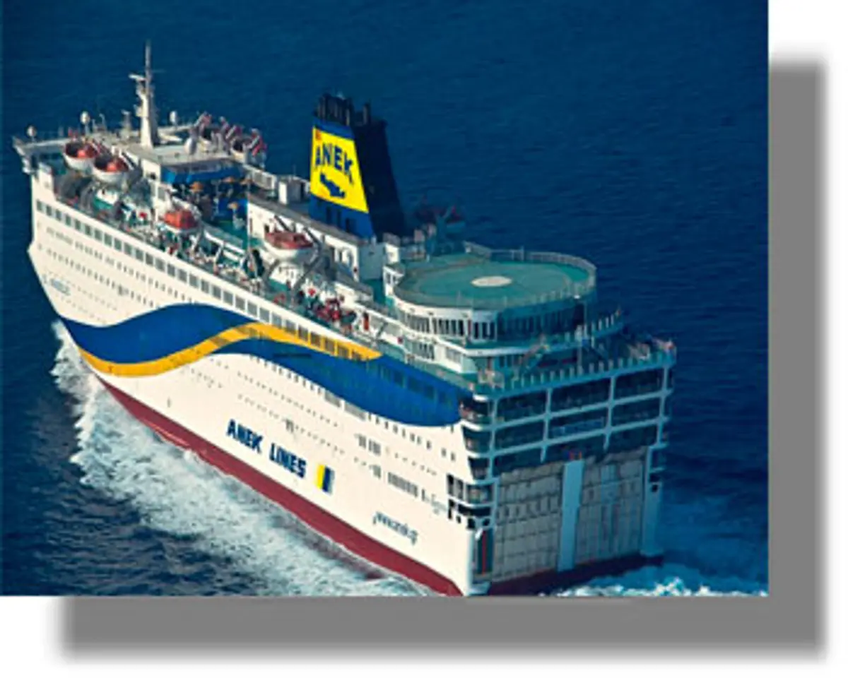 Προβληματισμός για τη φιλοξενία μεταναστών στο πλοίο «Ελευθέριος Βενιζέλος»