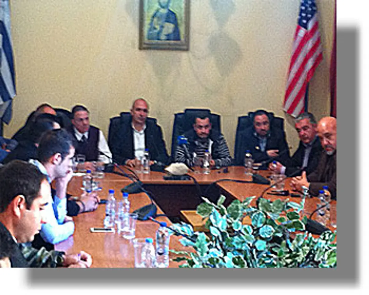 ΔΗΜΑΡΧΟΣ ΛΕΡΟΥ προς ΑΜΕΡΙΚΑΝΟΥΣ ΓΕΡΟΥΣΙΑΣΤΕΣ: “Επ’ ουδενί θα επιτραπεί να γίνει το νησί μας κέντρο κράτησης”