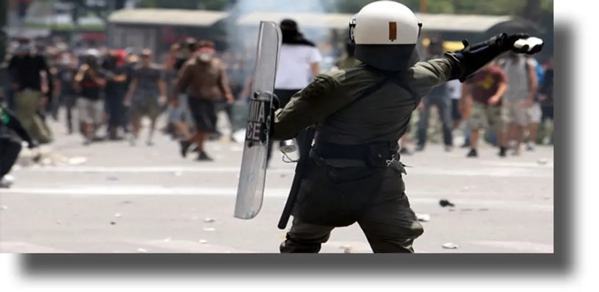 Αγριο ξύλο στη Χίο: ΜΑΤ εναντίον πολιτών με αφορμή τους μετανάστες