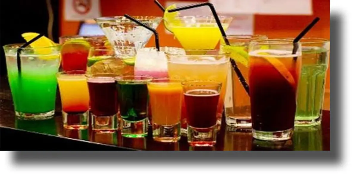 Νοθευμένα ποτά: Πώς να αναγνωρίσετε τις «μπόμπες»