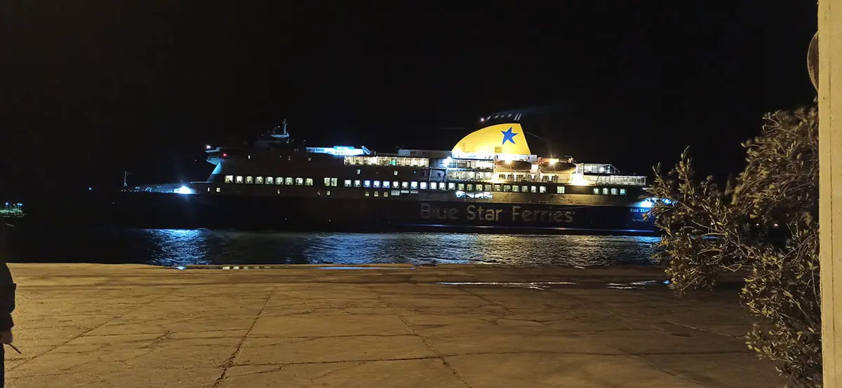 Λέρος: Ο Δήμαρχος και κάτοικοι του νησιού εμπόδισαν την αποβίβαση προσφύγων – μεταναστών από το πλοίο