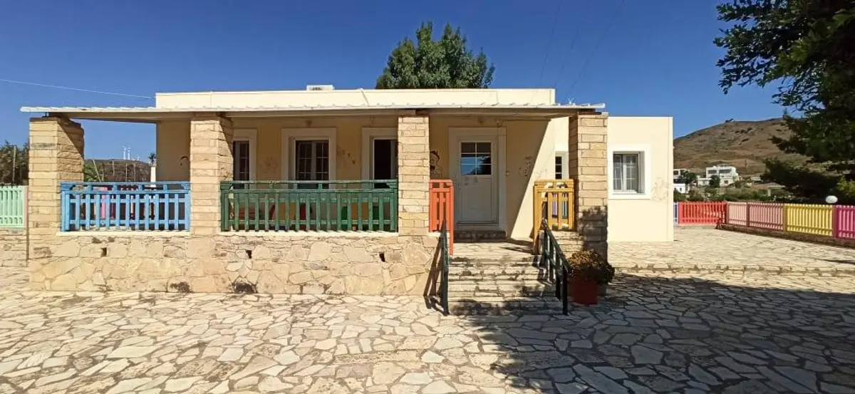 ΛΕΡΟΣ: ΕΓΚΡΙΘΗΚΕ Η ΧΡΗΜΑΤΟΔΟΤΗΣΗ ΓΙΑ ΤΗΝ ΚΤΗΡΙΑΚΗ ΑΝΑΒΑΘΜΙΣΗ ΚΑΙ ΕΠΕΚΤΑΣΗ ΤΟΥ ΠΑΙΔΙΚΟΥ ΣΤΑΘΜΟΥ ΚΑΜΑΡΑΣ