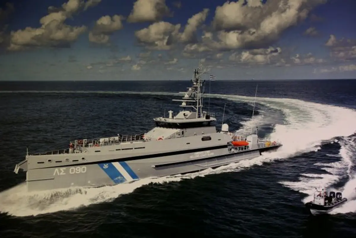 Αγαθονήσι: Εντοπισμός 37 αλλοδαπών και σύλληψη του διακινητή τους μετά από καταδίωξη